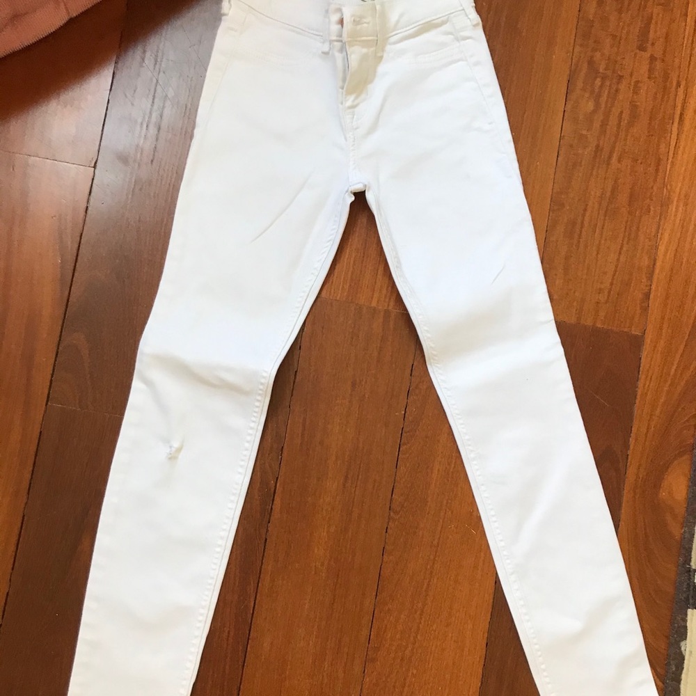 White slim jeans